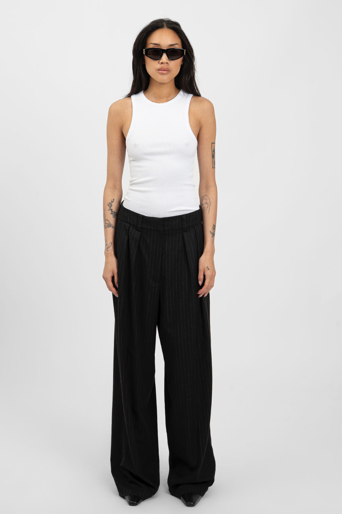 THE_MENU_ECom_bp_THICK_018_Top_White_1