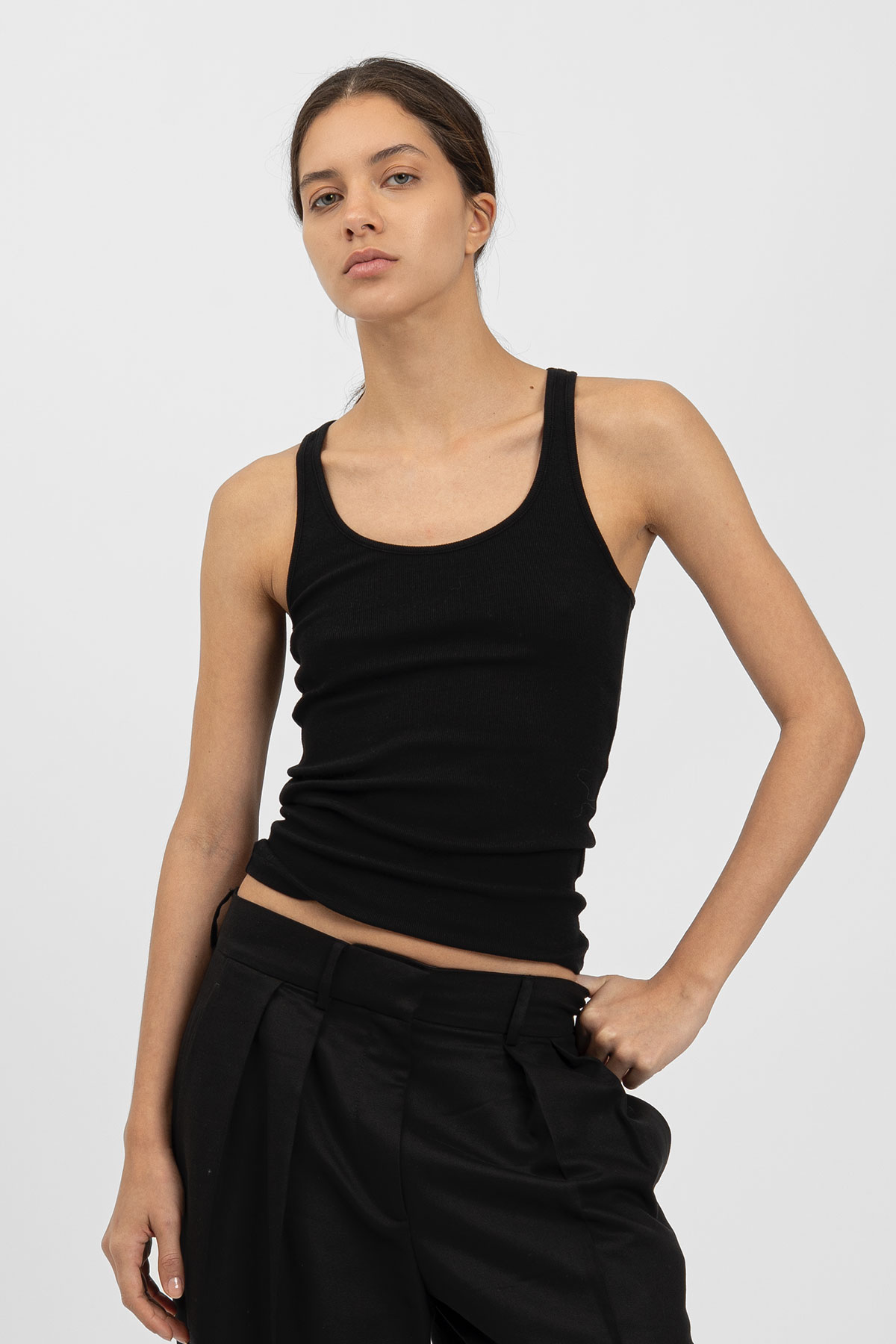 THE_MENU_ECom_bp_TIP_005_Top_Black_2