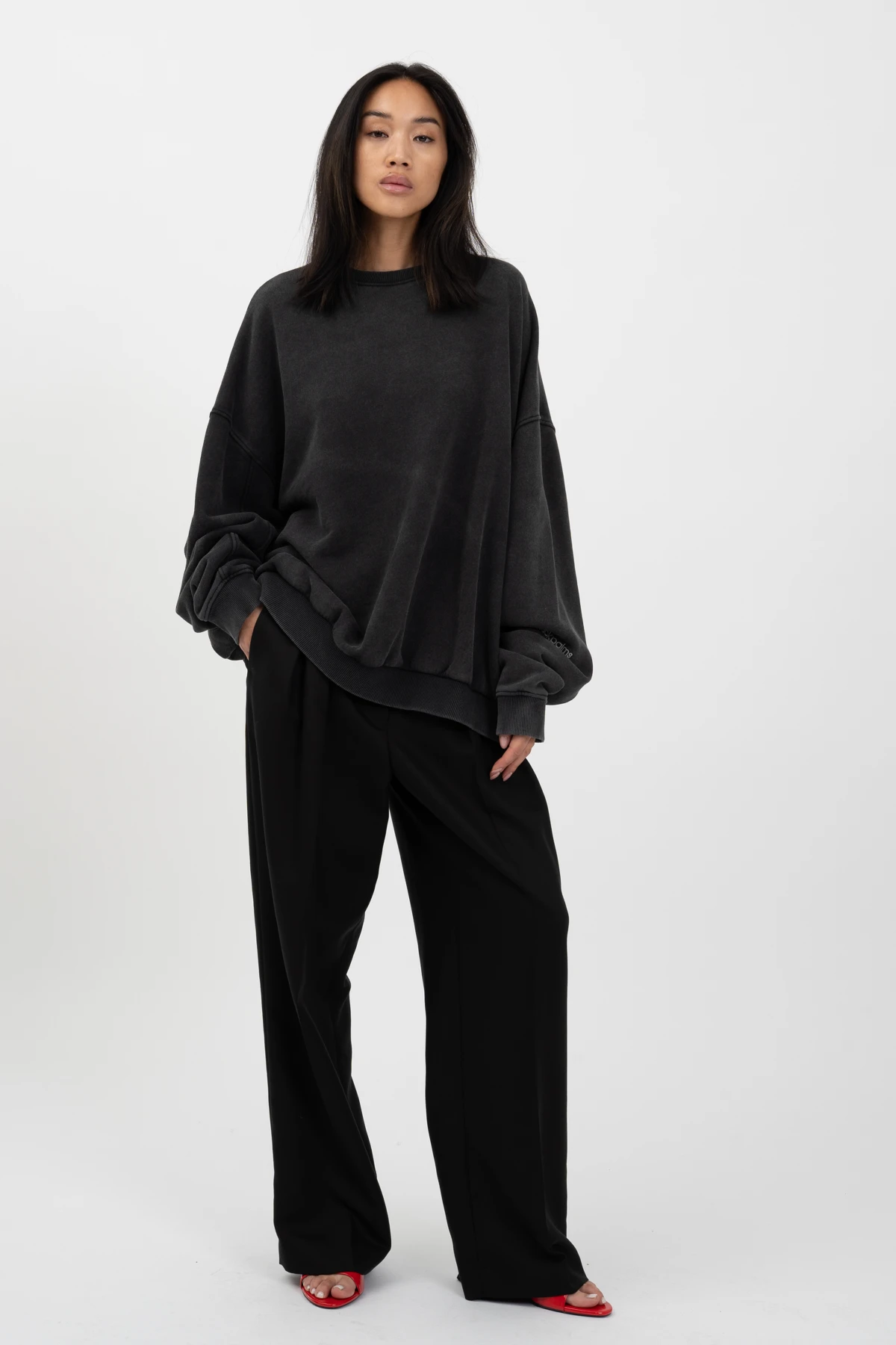 SS24_HONEY1_Sweater_FadedBlack_1