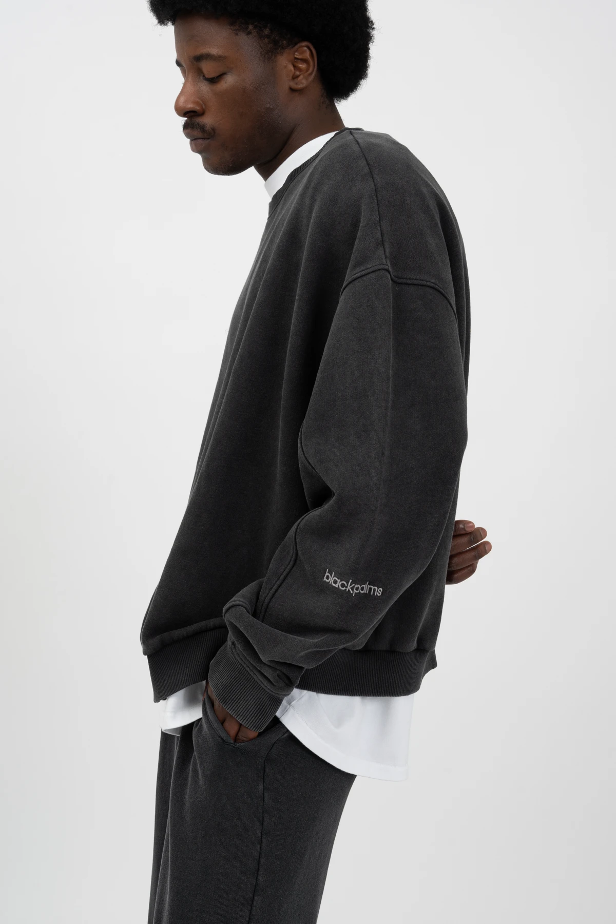 SS24_HONEY1_Sweater_FadedBlack_5