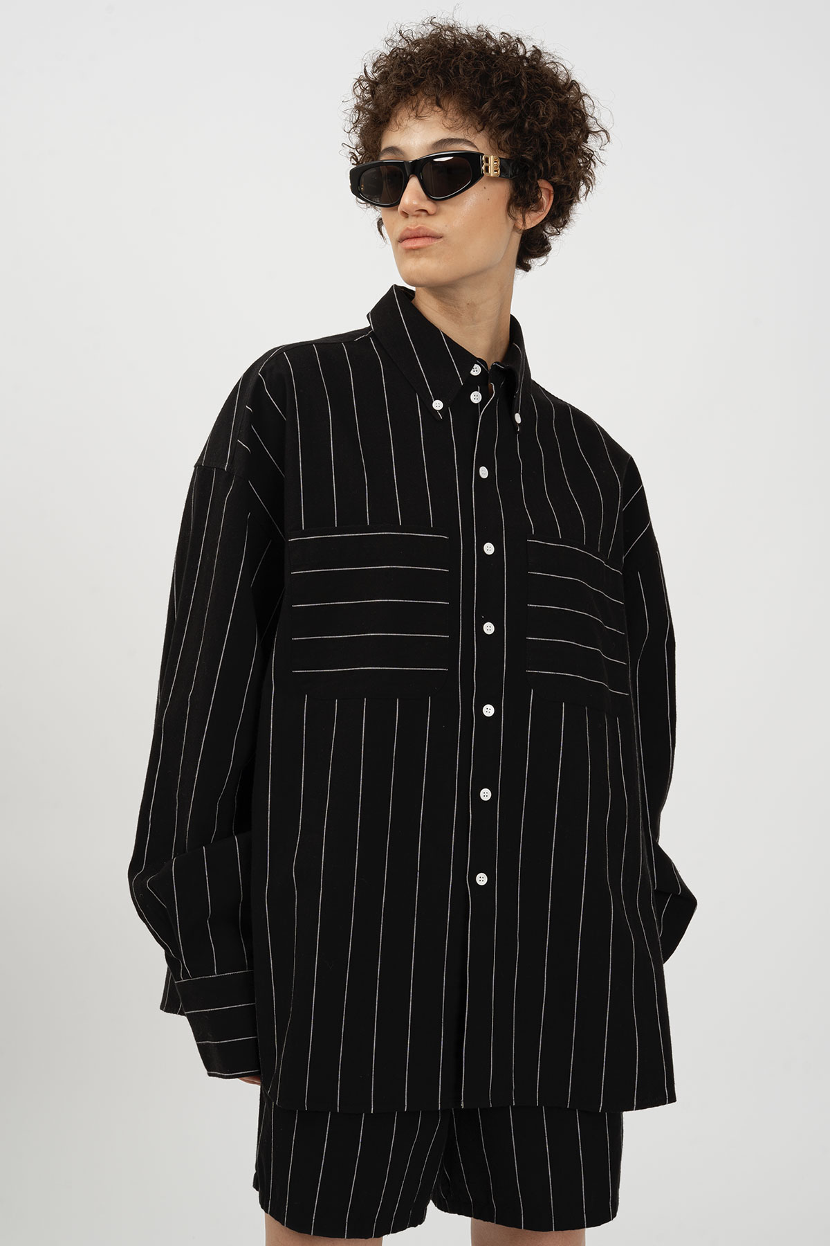 SS25_ECom_bp_BRINO_Shirt_Black_Striped_1