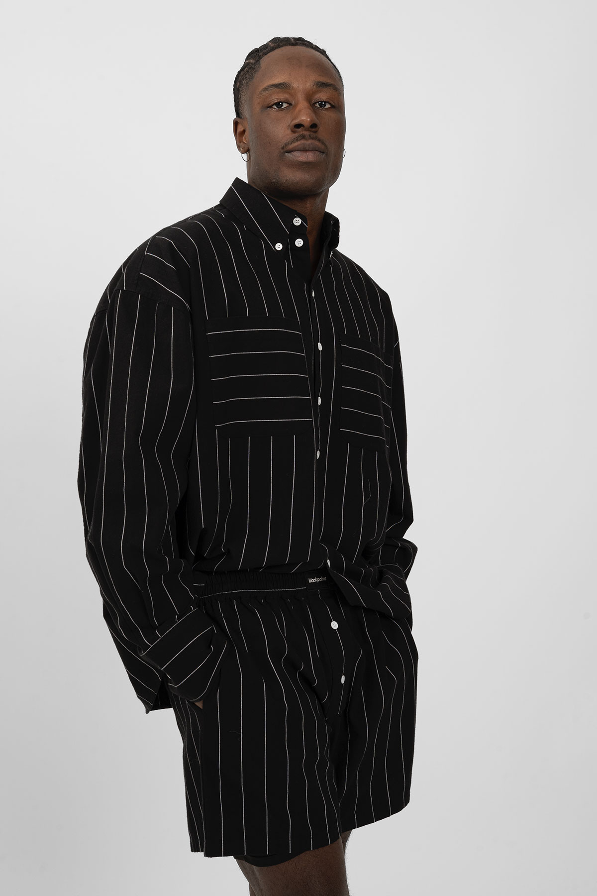 SS25_ECom_bp_BRINO_Shorts_Black_Striped_3