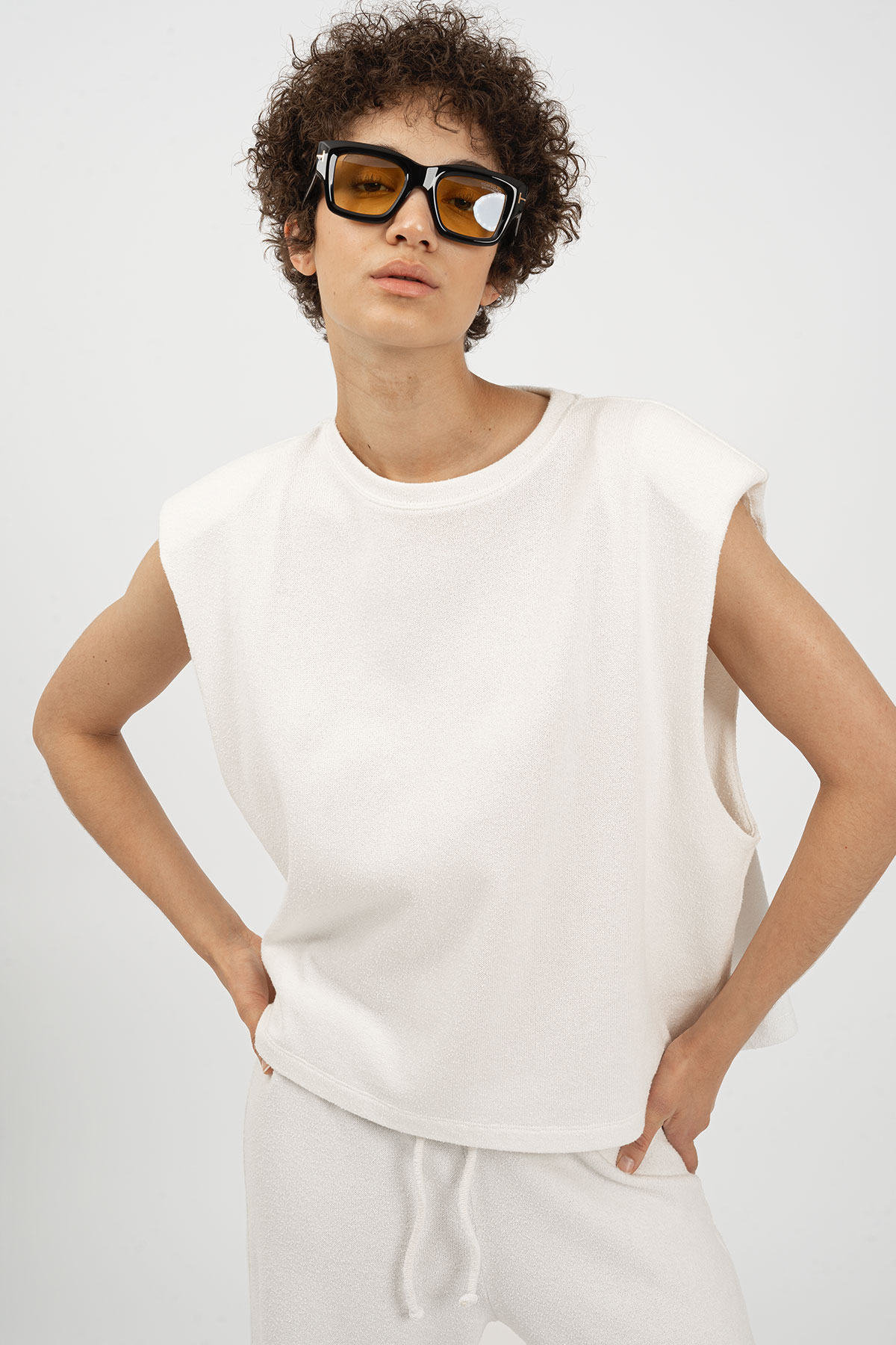 BINI Top Off White