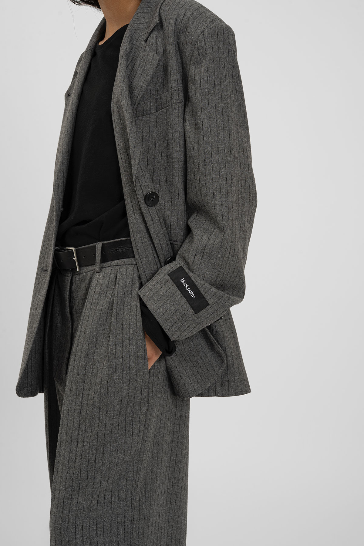 AW25_ECom_bp_BENJA_Flares_Pinstripe_Grey_3