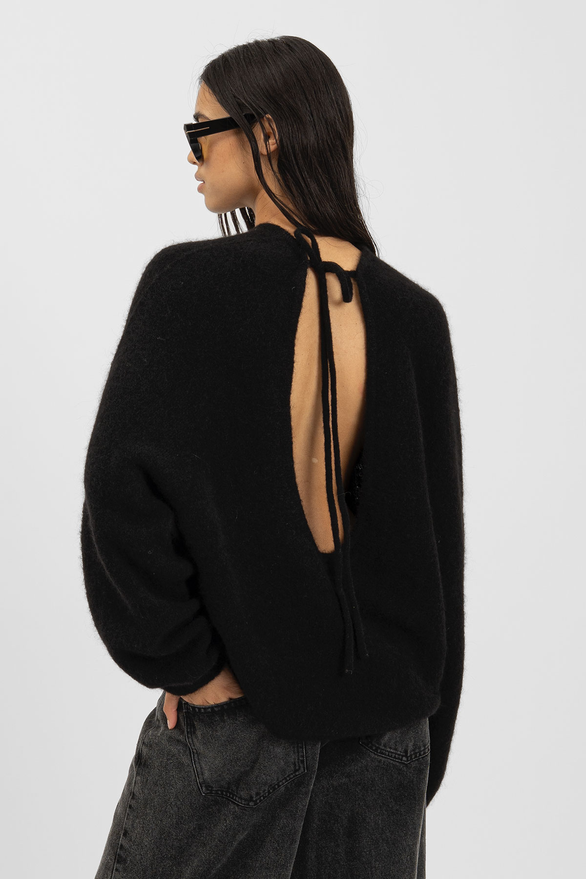 YUNA Sweater Black